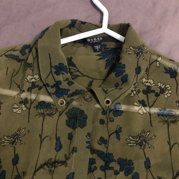 GUESS shirt size S - Picture 4 of 4